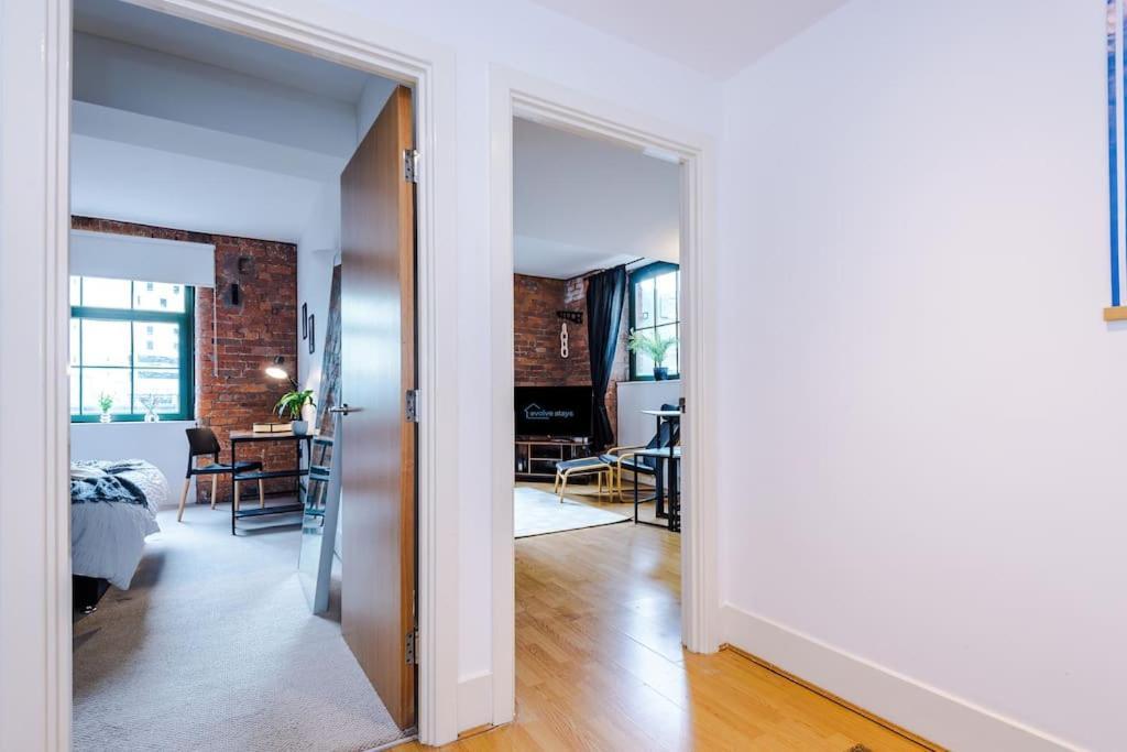 Stylish Apartment, Sleeps 4, Smart Tv, Next To Deansgate Apartamento Manchester